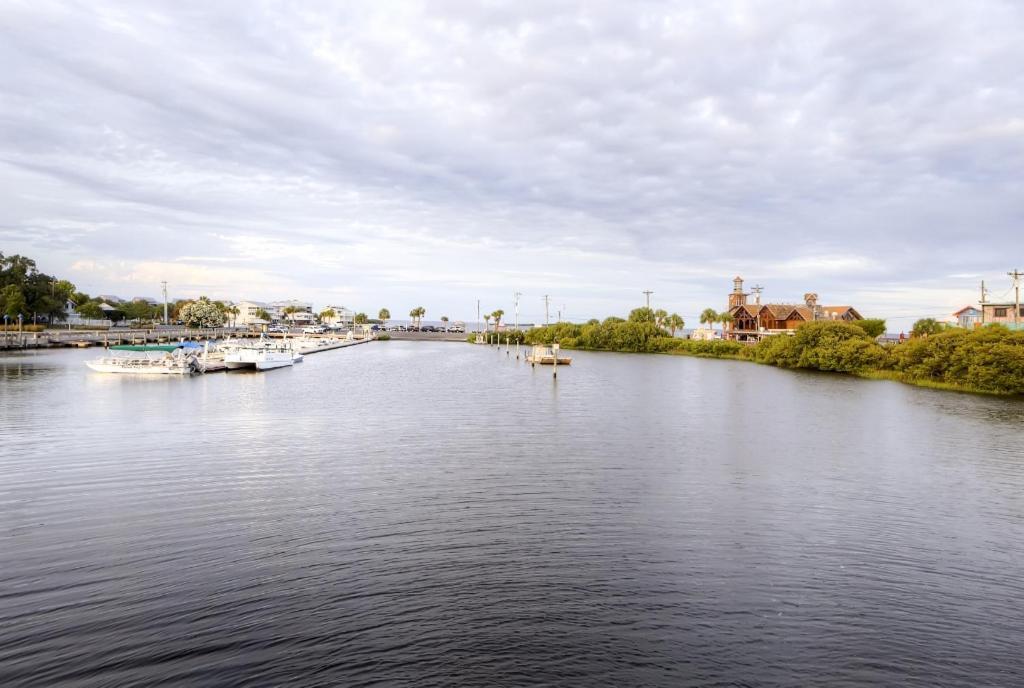 Waterfront Duplex With Dock And Views Near Town! Villa Cedar Key Exteriör bild